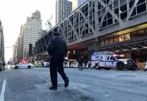 Un artefacto hace explosión en la plaza de Times Square de Nueva York