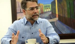 Ernesto Selman renuncia como miembro del PLD