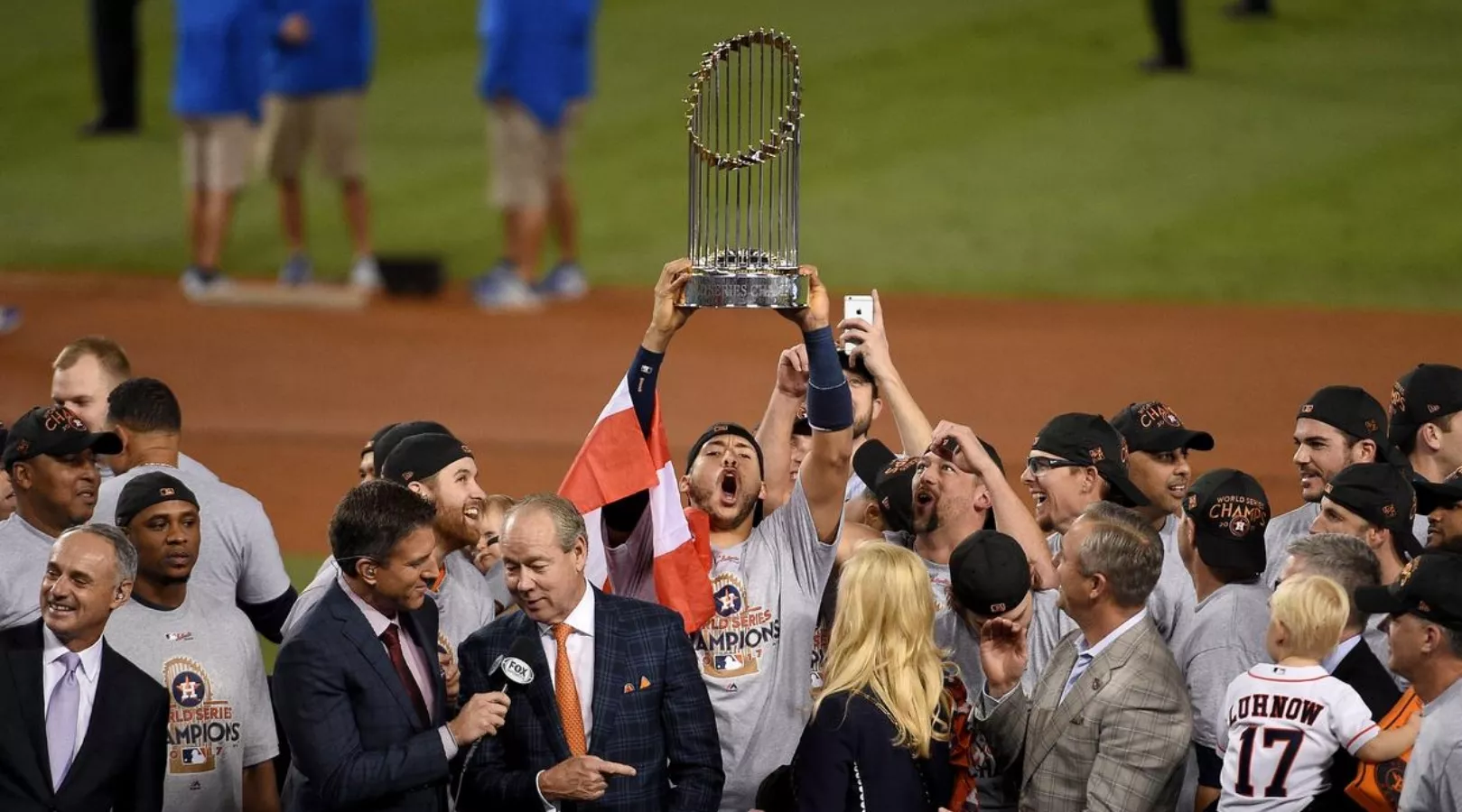 Astros consiguen título histórico; llega Ohtani y Stanton es Yanqui