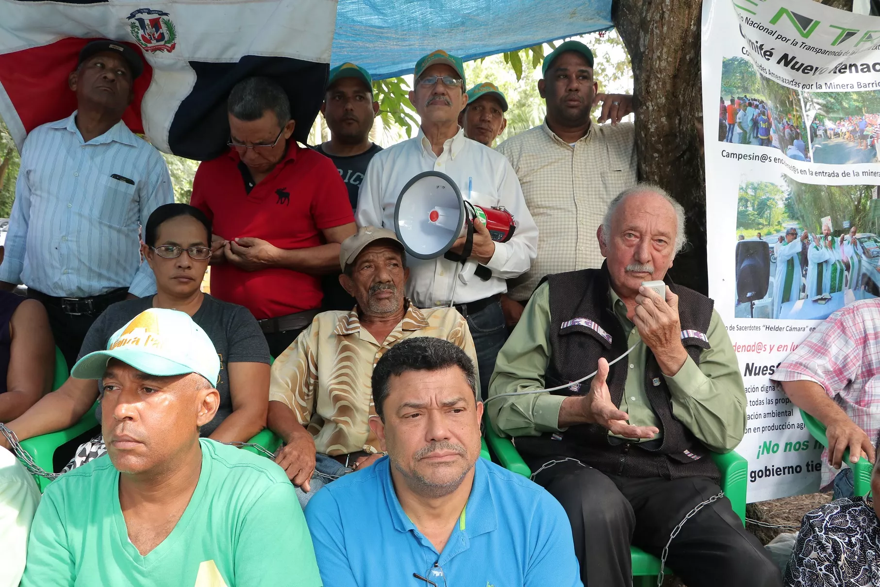 Alianza País exige reubicación de familias residentes bajo la presa de cola de la mina de Pueblo Viejo