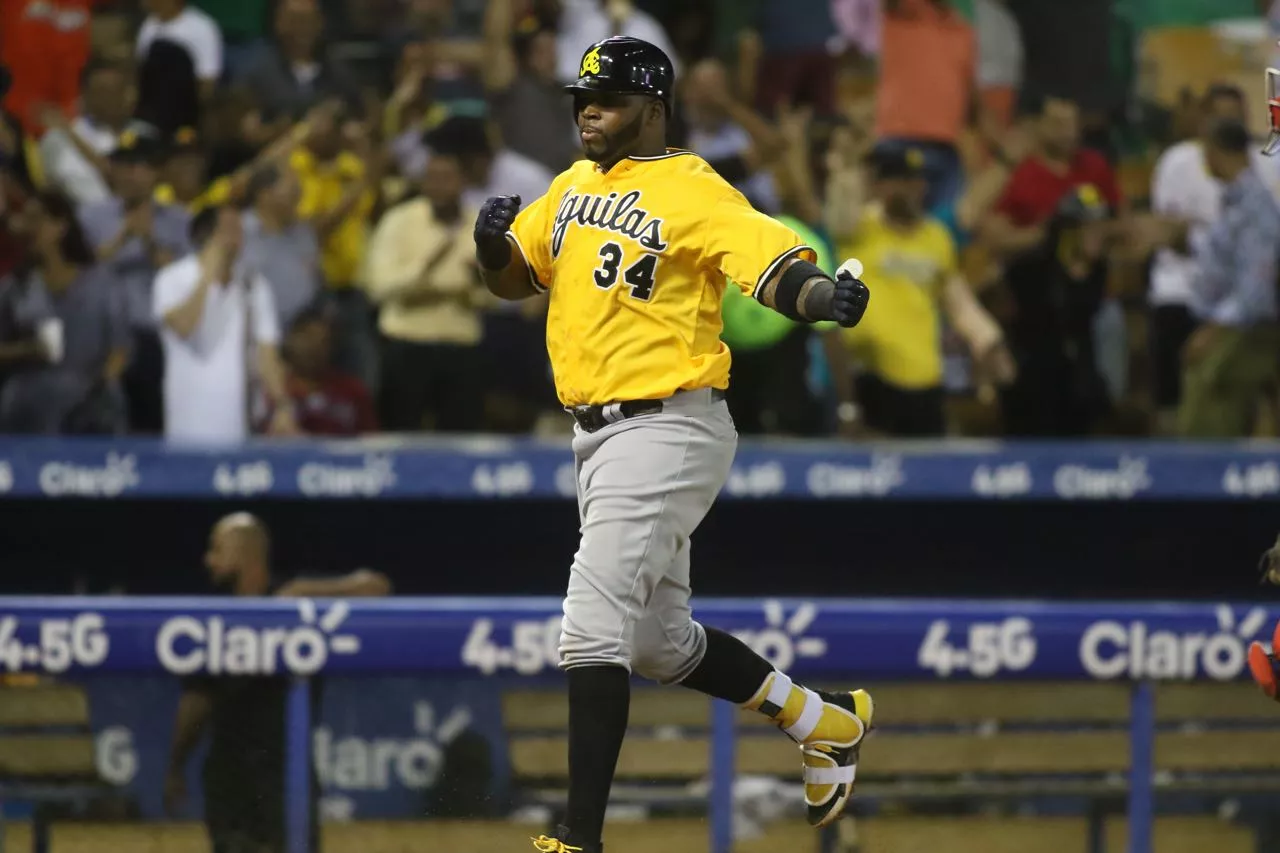 Águilas vencen Leones y siguen luchando por el primer lugar