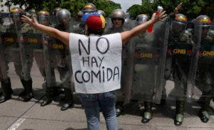 Protestas en varias zonas de Venezuela por escasez de alimentos, gas y agua