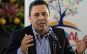 Maduro nombra al excanciller Samuel Moncada como nuevo embajador ante la ONU