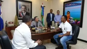 Jean Segura se reúne con director Policía; aclara agentes no le robaron sus pertenencias