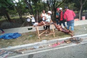 Cerdo en puya, una auténtica tradición de RD en Navidad