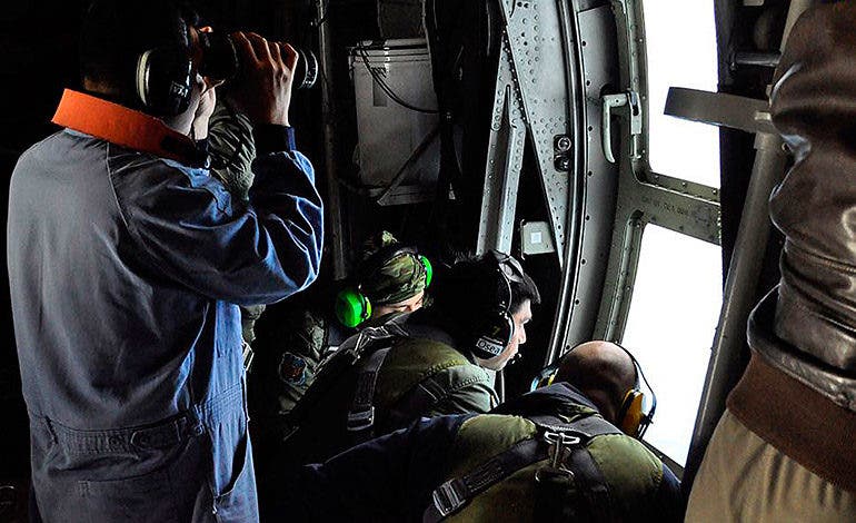 Investigan «contacto» a 477 metros de profundidad en busca de submarino argentino