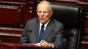 Mayoría de peruanos cree que Kuczynski debe ser destituido