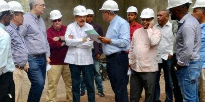 Danilo Medina supervisa construcción del nuevo santuario Santo Cristo de los Milagros de Bayaguana