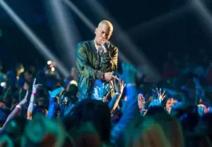 Eminem desvela más colaboradores de su álbum que saldrá el 15 de diciembre