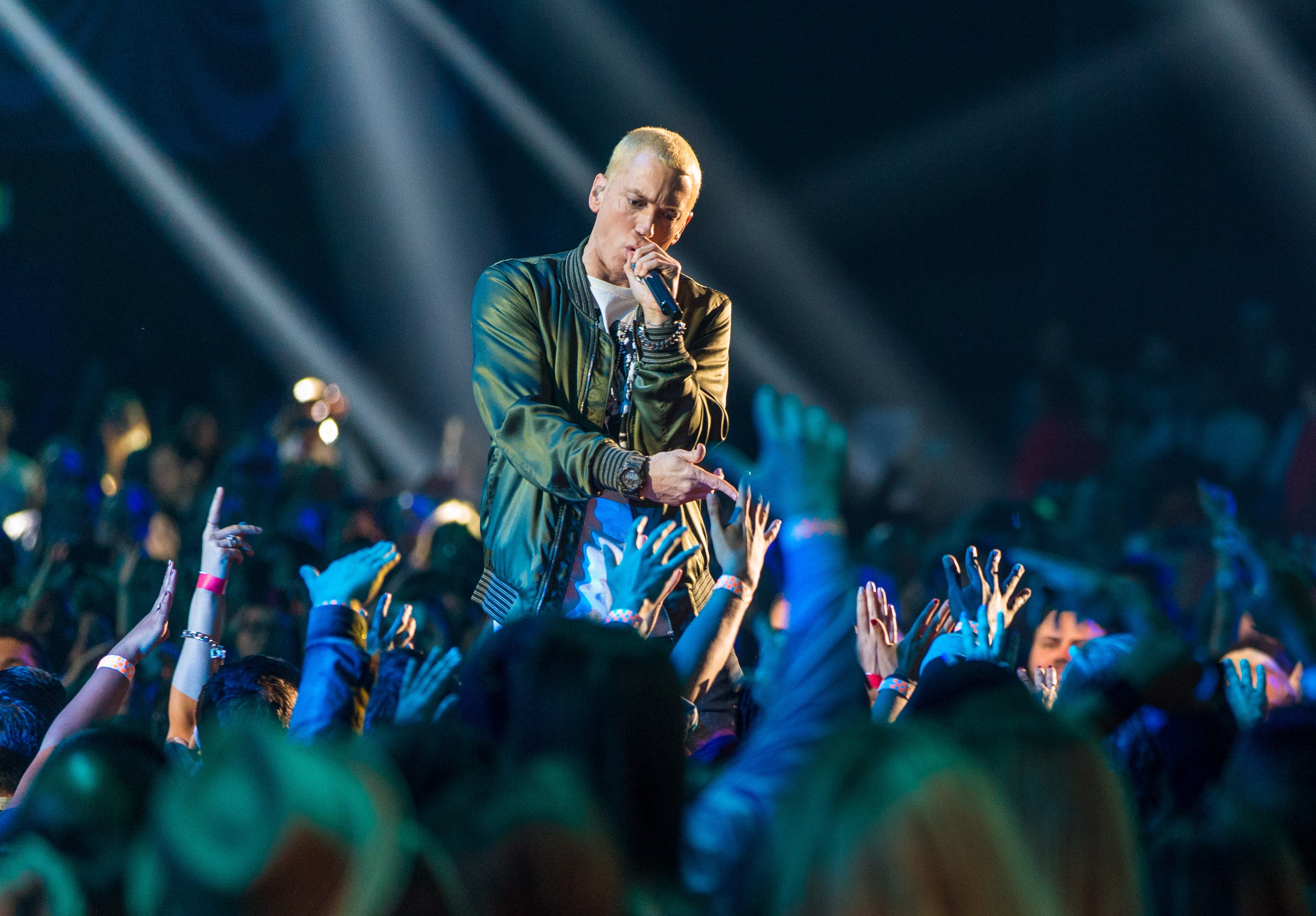 Eminem desvela más colaboradores de su álbum que saldrá el 15 de diciembre