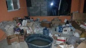 Desmantelan laboratorio clandestino de bebidas alcohólicas adulteradas en Azua