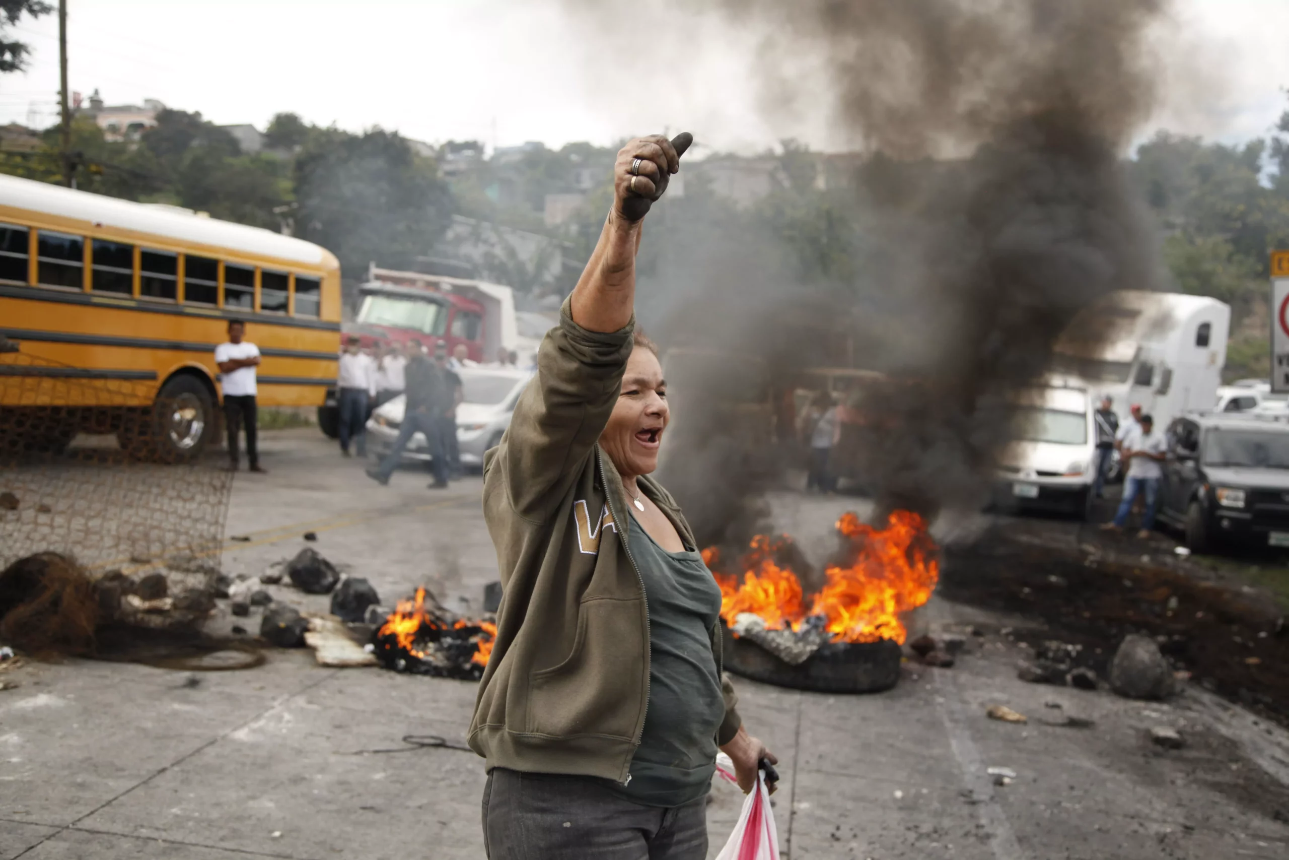 Oficialismo vuelve a las calles para reclamar triunfo electoral en Honduras