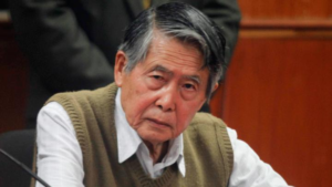 Alberto Fujimori permanece en cuidados intensivos en una clínica de Lima