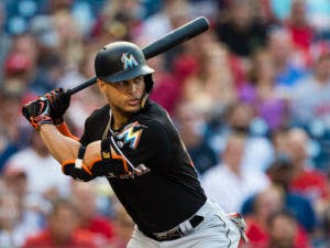 Yankees adquieren al toletero Giancarlo Stanton en canje con los Marlins