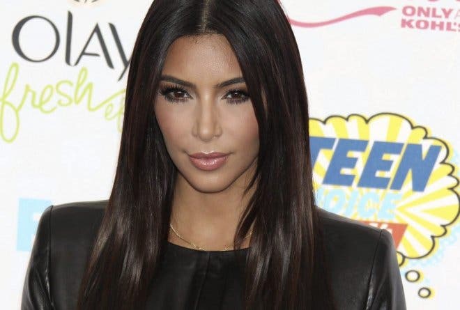 Kim Kardashian recibe acciones de corporaciones como regalo de Navidad