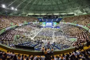 Danilo Medina encabeza graduación nacional de Infotep, 13 mil graduandos fueron investidos