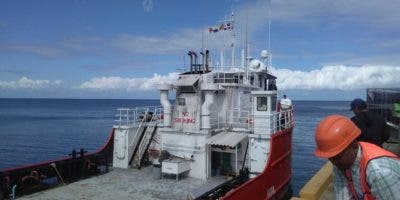 Aduanas detiene barco con más de 100 mil galones de gasoil en Manzanillo