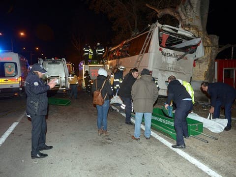 Al menos 11 muertos y 46 heridos en un accidente de autobús en Turquía