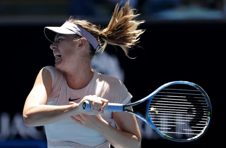 Roger Federer y Maria Sharapova se imponen  en torneo de Australia