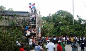 Moradores realizarán protesta exigiendo terminación de puente sobre el río El Corozo