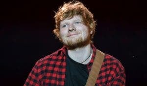 Cantante Ed Sheeran anuncia su compromiso en Instagram