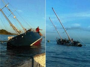 Autoridades rescatan turistas de velero encallado próximo a las costas de Luperón