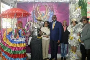 Alcaldía de SDE anuncia celebración del carnaval 2018