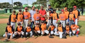 Siete equipos campeones en torneo navideño Academia Luisito Mercedes