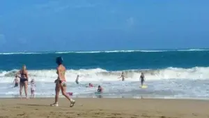 Piden instalar puestos de salvavidas en playa Cabarete ante aumento de personas ahogadas