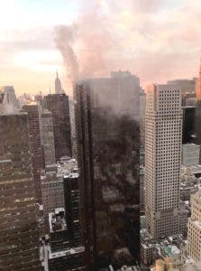 Se produce un fuego en el techo de la torre Trump en NY; al menos dos personas heridas