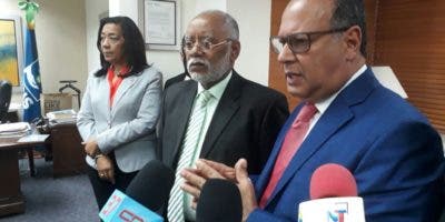 Gobierno y Colegio Médico Dominicano pasan balance a temas del sector salud