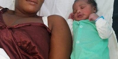 Maternidad de Los Mina registra el primer nacimiento del 2018
