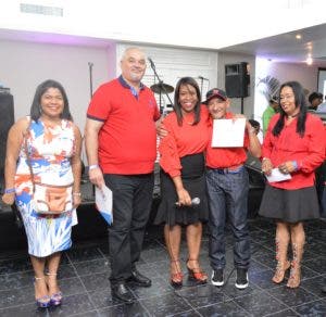 Hospital Docente Padre Billini celebra agasajo navideño