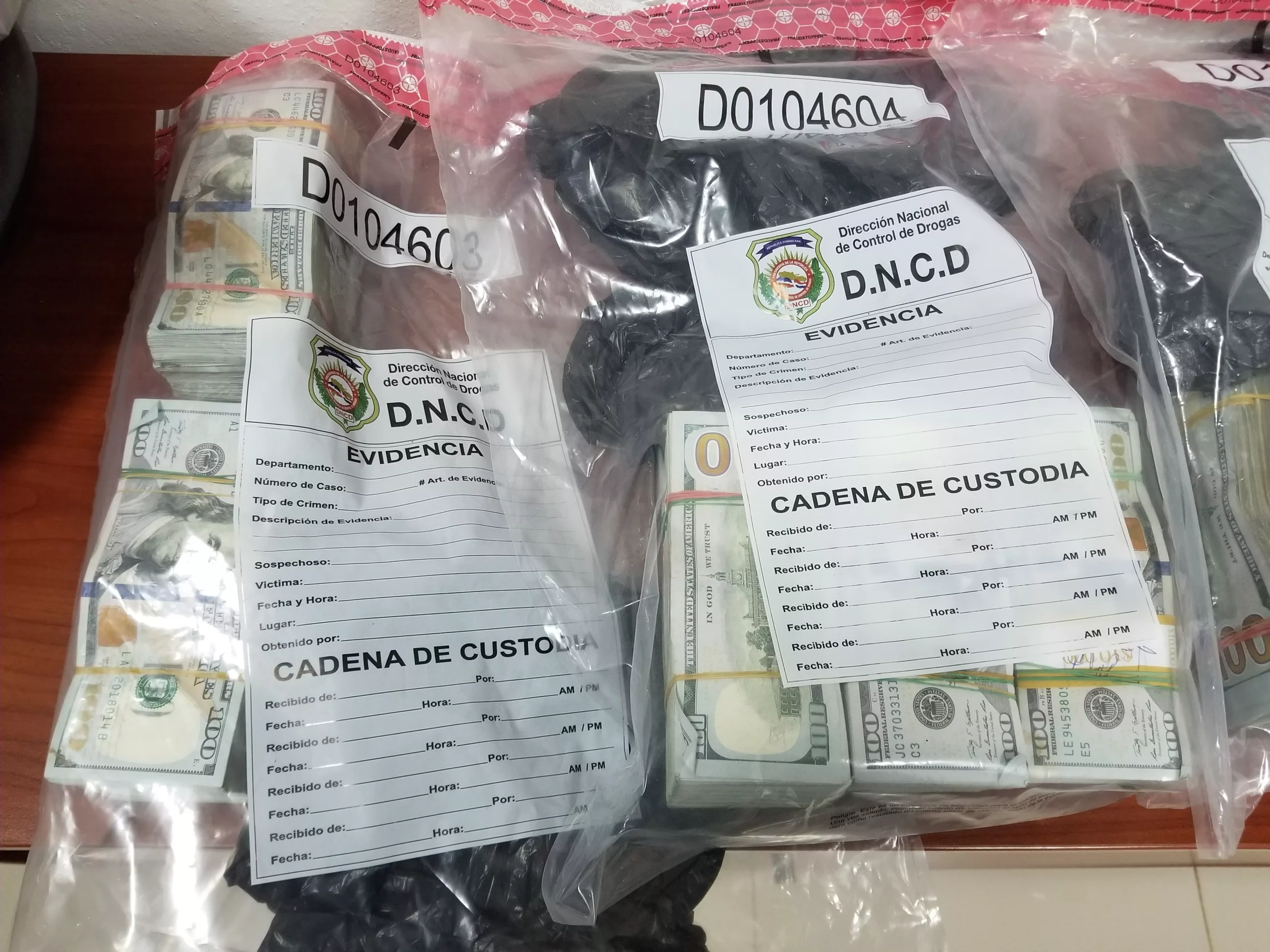 Ocupan US$500 mil a dos dominicanos y un venezolano en el Distrito Nacional