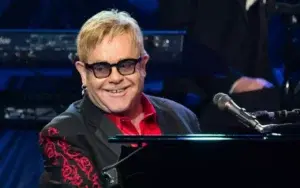 Elton John convoca a los medios para anunciar su futuro