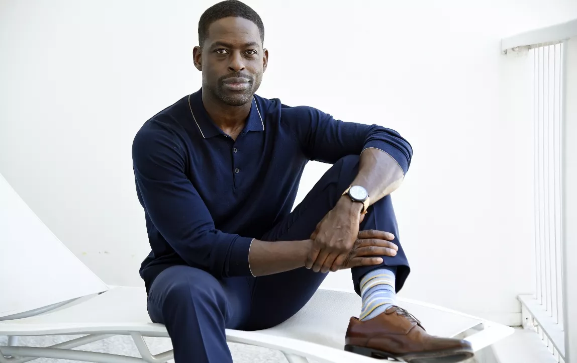 Actor Sterling K.  Brown lleva a su hijo a la escuela tras Globos de Oro