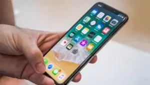 Caen acciones de Apple por temores sobre el iPhone X