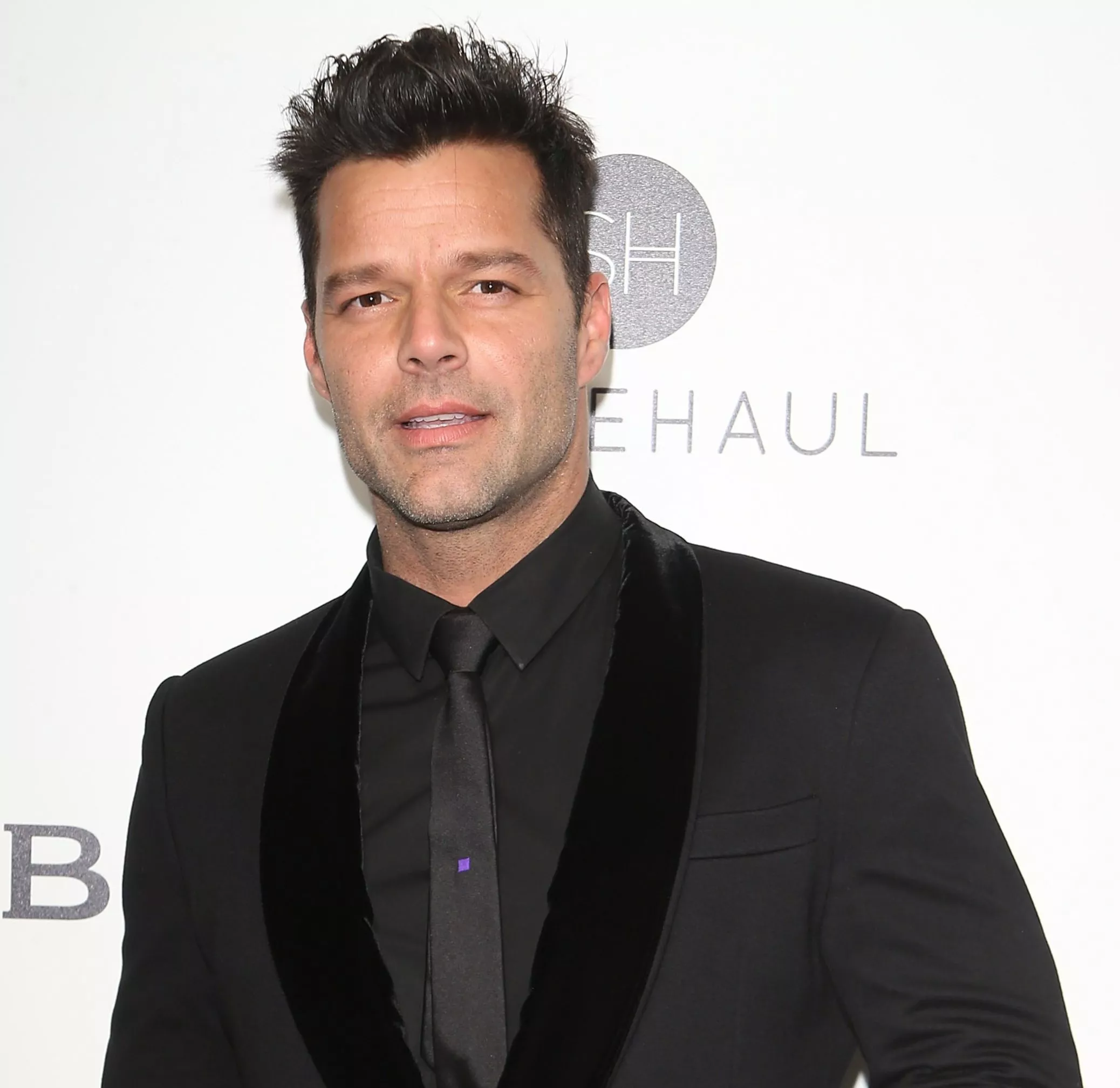 Ricky Martin habla de su desnudo en  serie sobre Versace