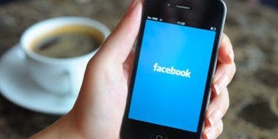 Cómo simular ubicaciones falsas en tu teléfono móvil para que Facebook y otras apps no sepan dónde estás