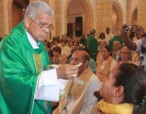 Ozoria insta a médicos velar dignidad enfermos