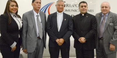 Rector de la UCNE propone alianzas entre centros  de estudios y empresarios para preparar jóvenes