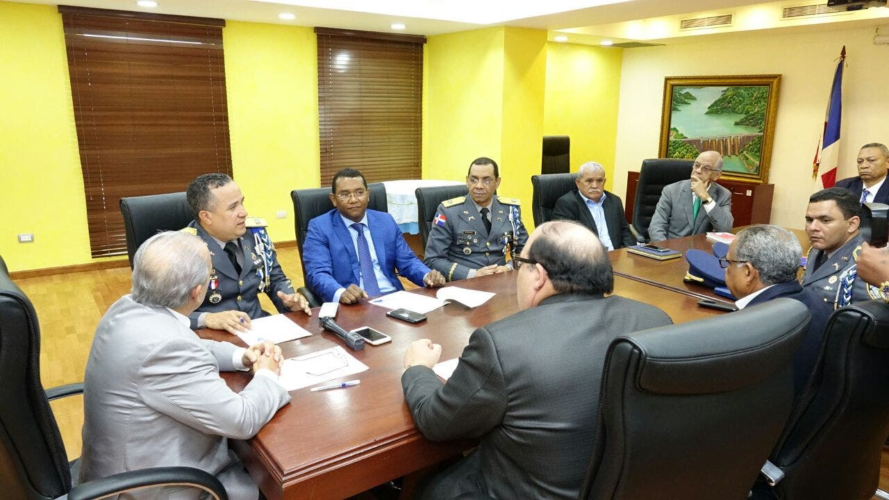 Policía Nacional y EGEHID construirán más destacamentos