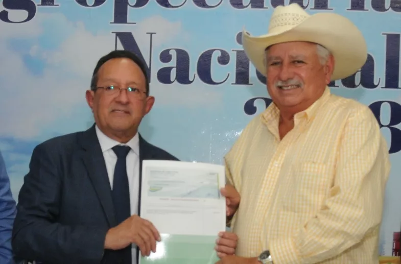 Ganadería crece con aumento producción leche