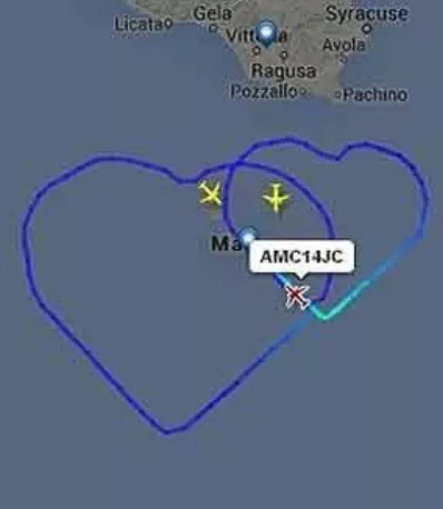 Un vuelo dibuja ruta en forma de corazón