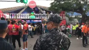 Policía Nacional despliega agentes en entradas de acceso del Carnaval Vegano