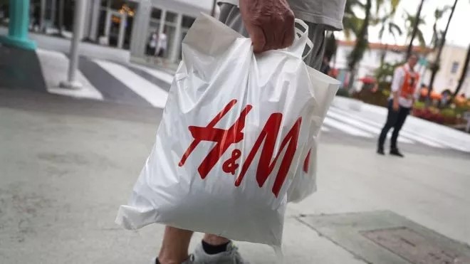 Por qué está en crisis H&M, la segunda empresa de moda más grande del mundo