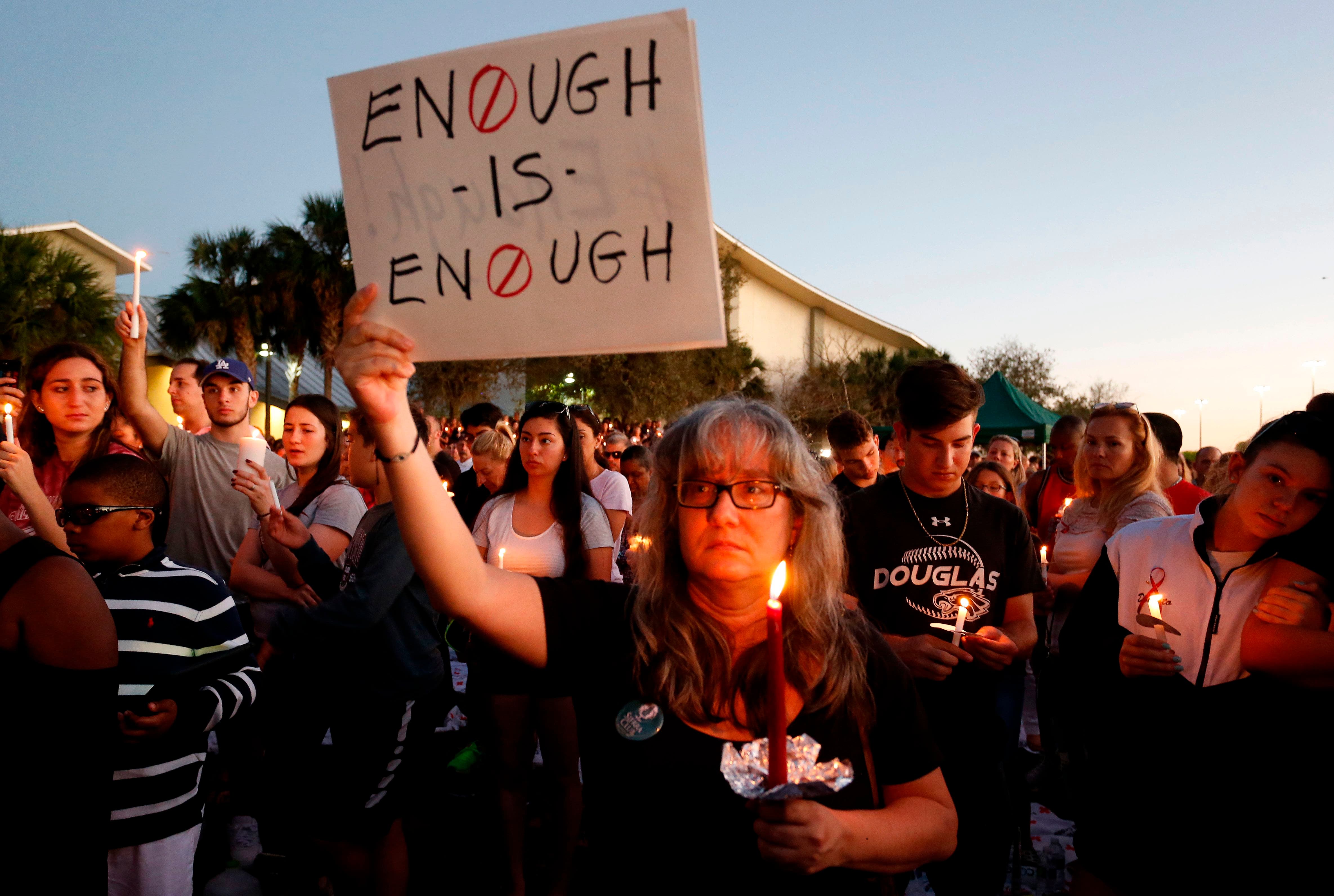 Trump viajará a Florida tras masacre
