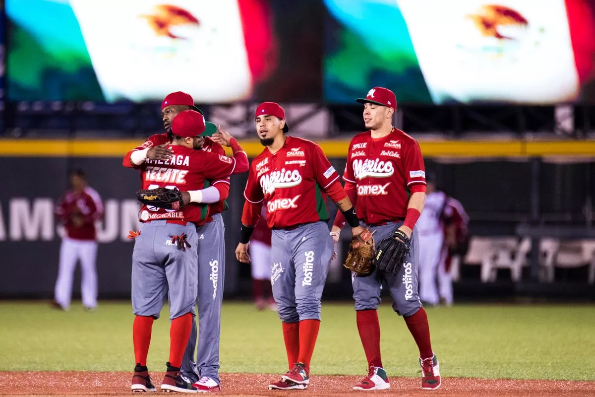 México vence a Dominicana en juego de trámite y define las semifinales