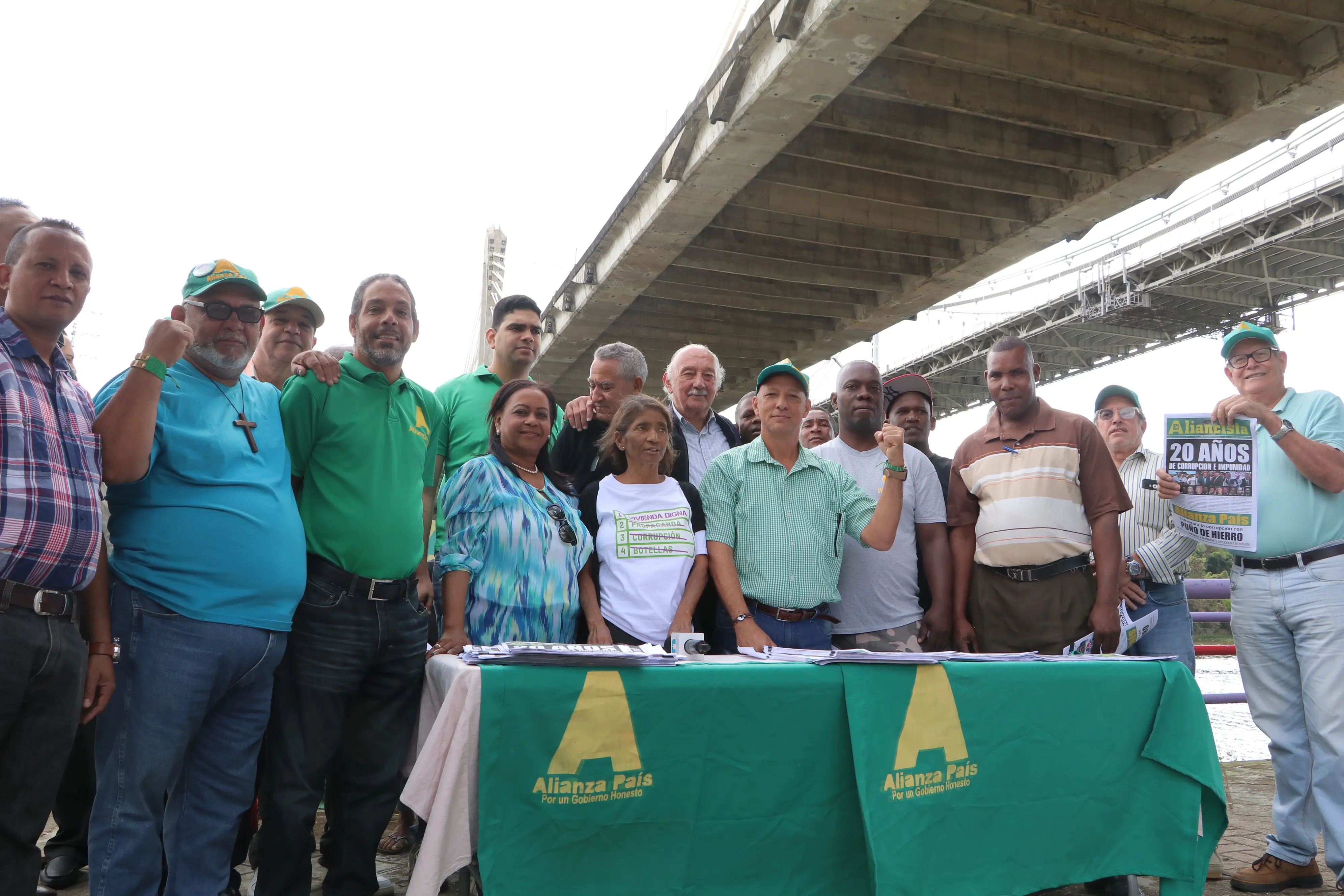 Alianza País respalda resistencia de comunitarios de Domingo Savio a ser desalojados