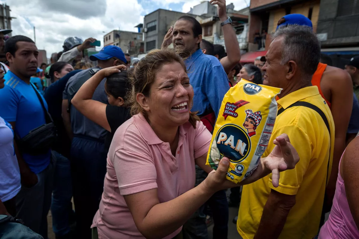 Padres venezolanos dejan de comer para alimentar a sus hijos